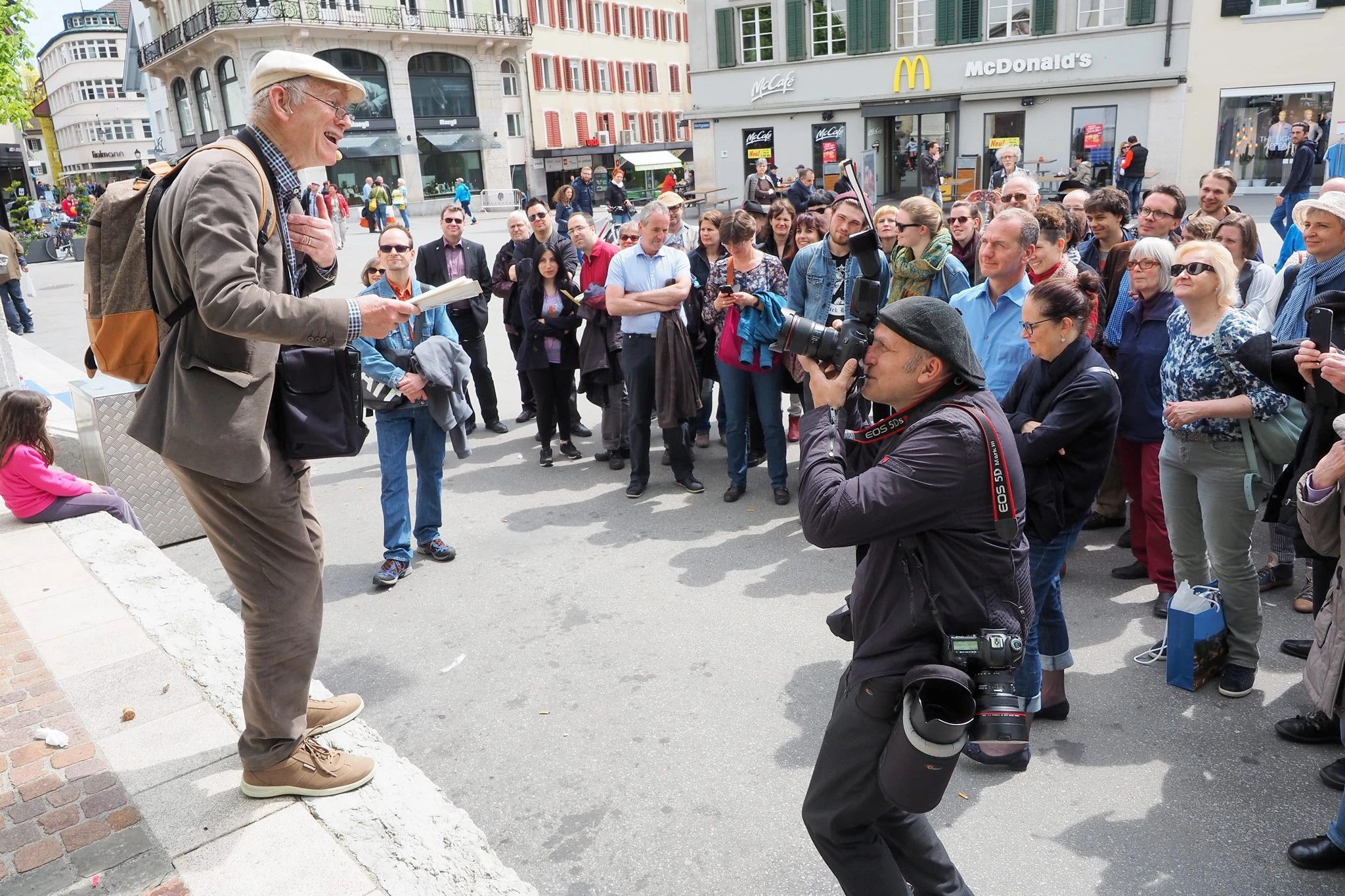 Streetfotografie in Tokio: Zwischen Chaos und Stille
